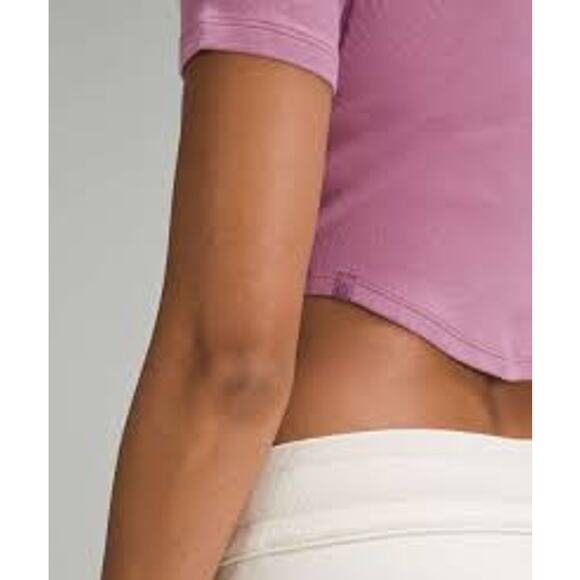 Lululemon Hold Tight Cropped T-Shirt Velvet Dust, Womens Sz 2 - Picture 3 of 9